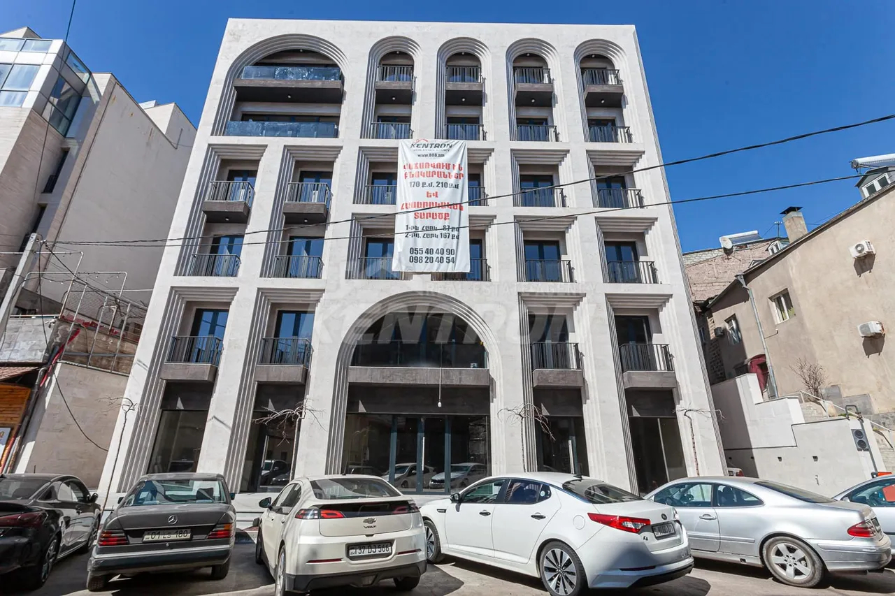 Կոմերցիոն տարածք  Լեոի փող, Կենտրոն Երևան, 159078