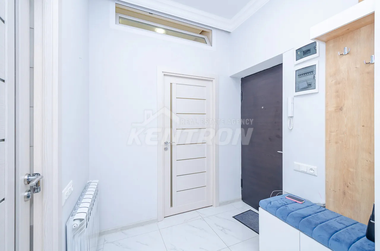 3 bedroom apartment for rent خیابان یِکمالیان, مرکز شهر ایروان, 158954