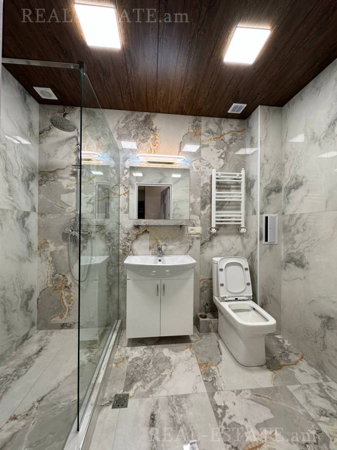 Купить 3 комнатную квартиру В.Вагаршян ул, Арабкир Ереван, 134629