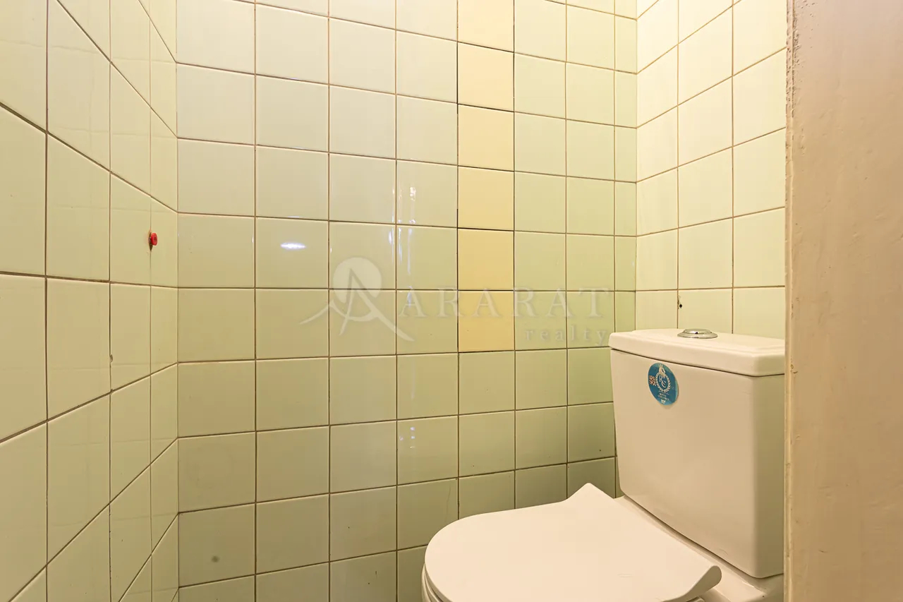 4 bedroom apartment for sale Isahakyan St, Center Yerevan, 158232