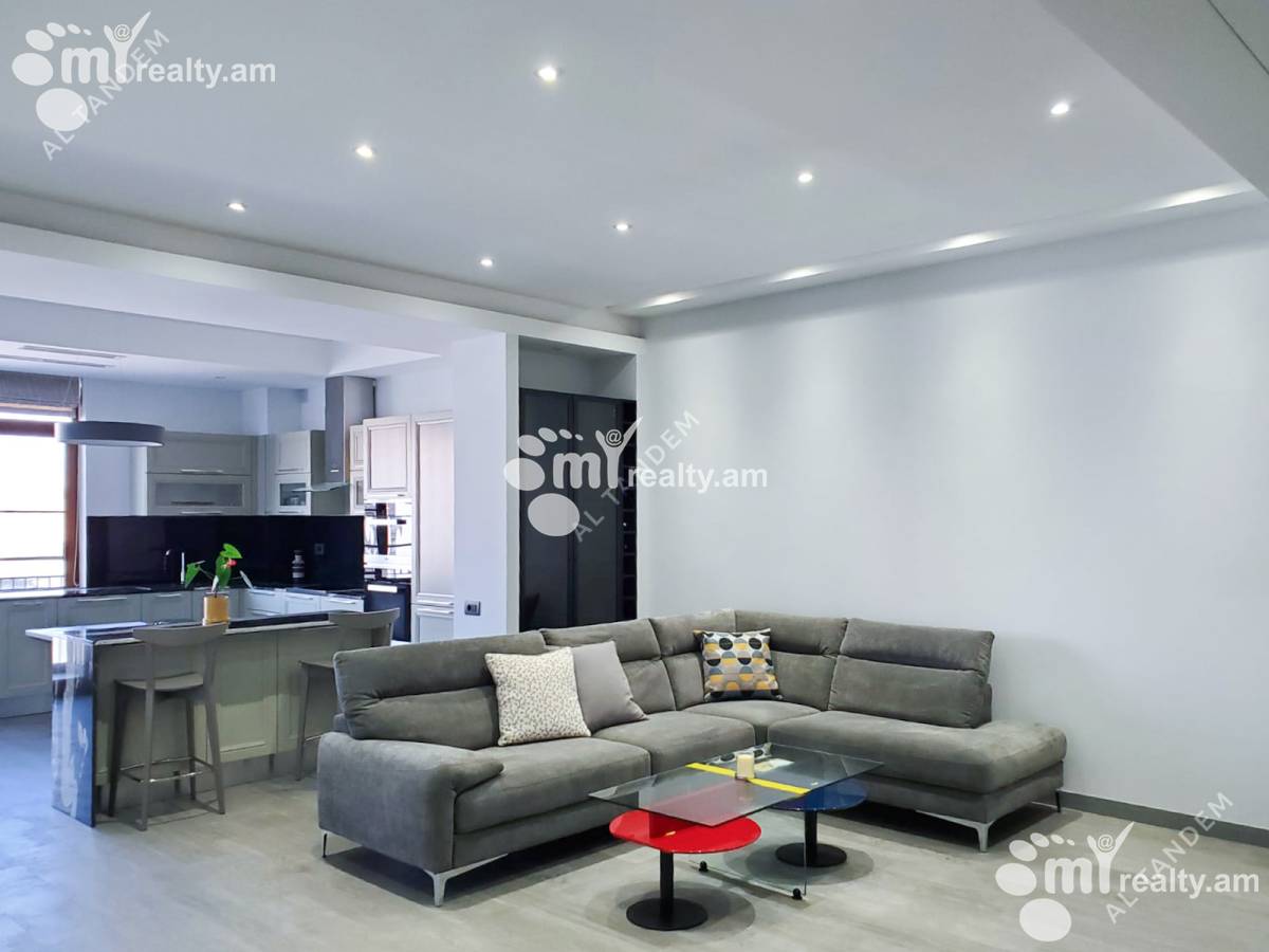 3 bedroom apartment for sale Amiryan St, Center Yerevan, 161202