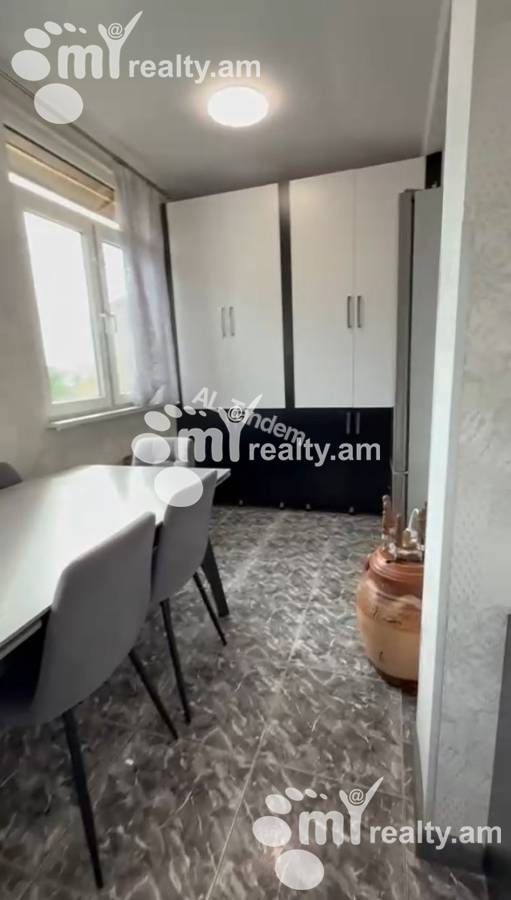 Купить 3 комнатную квартиру Тигран Мец пр, Центр Ереван, 157529