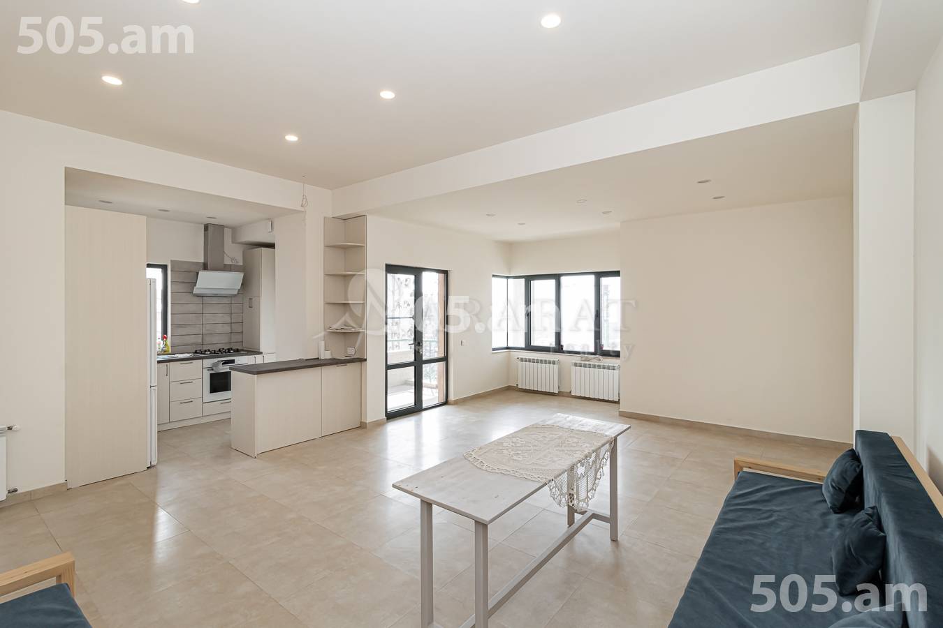 3 bedroom apartment for sale خیابان آنتارایین, مرکز شهر ایروان, 151226