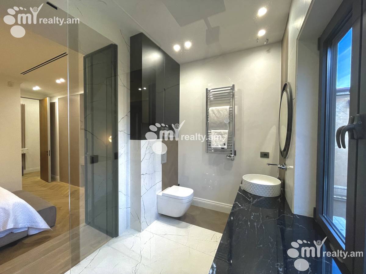 3 bedroom apartment for rent Moskovyan St, Center Yerevan, 160106