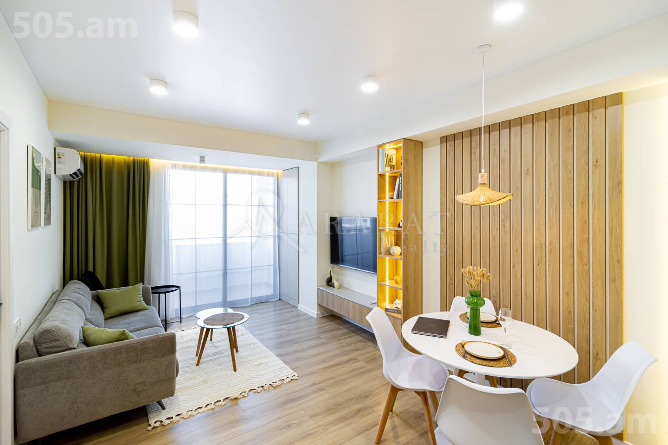 Купить 2 комнатную квартиру Вардананц ул, Центр Ереван, 154731