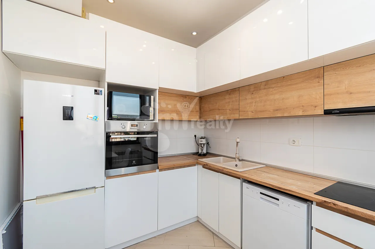 3 bedroom apartment for sale V.Vagharshyan St, Arabkir Yerevan, 161366