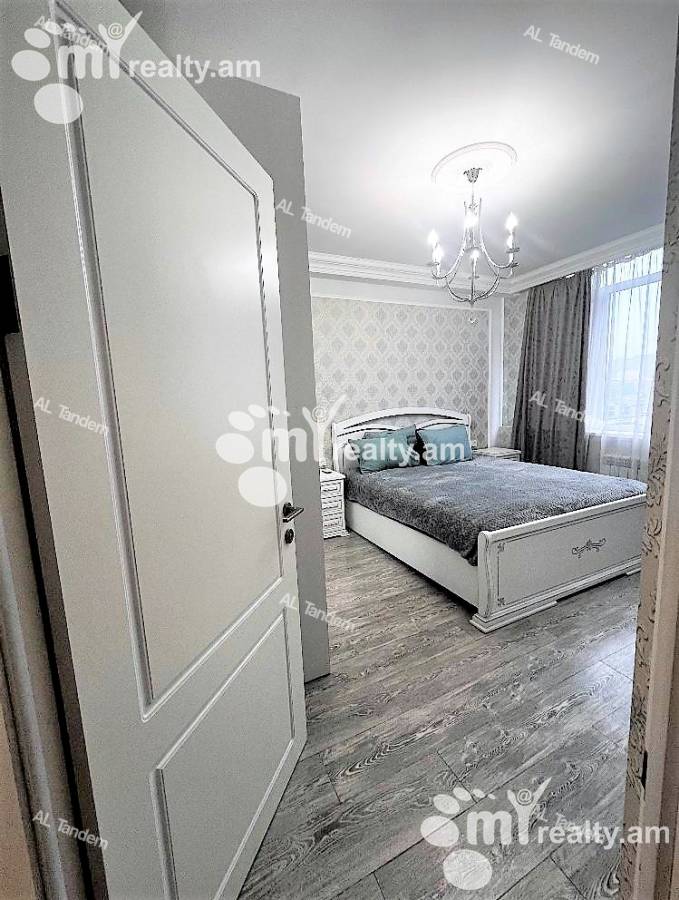 3 bedroom apartment for rent خیابان چارِنتس, مرکز شهر ایروان, 124441