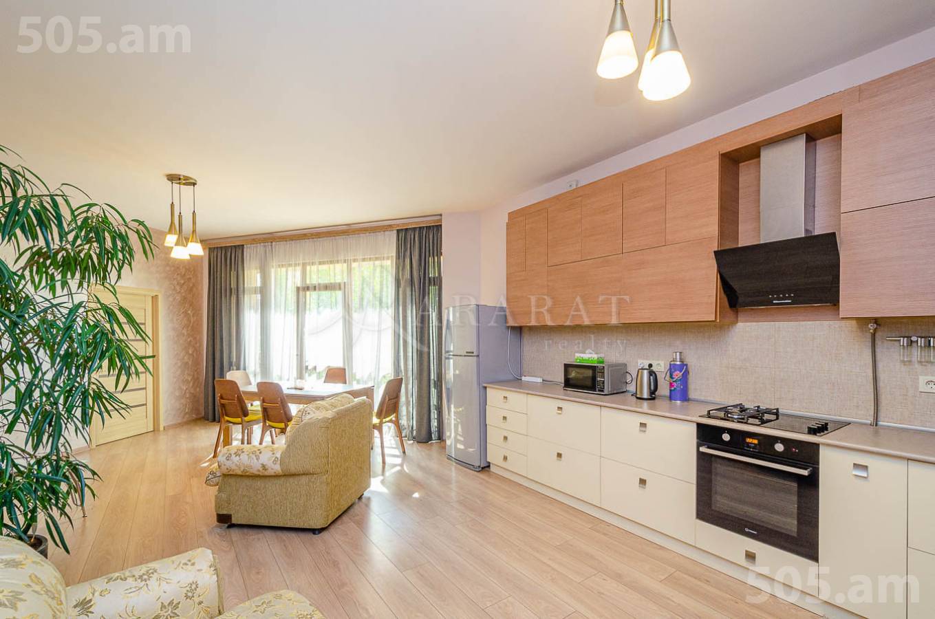 3 սենյականոց բնակարան  Եկմալյան փող, Կենտրոն Երևան, 146666