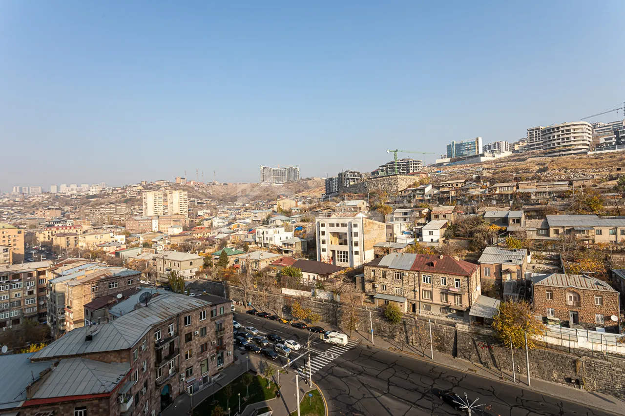 3 սենյականոց բնակարան վարձով Սայաթ-Նովայի պող, Կենտրոն Երևան, 158873