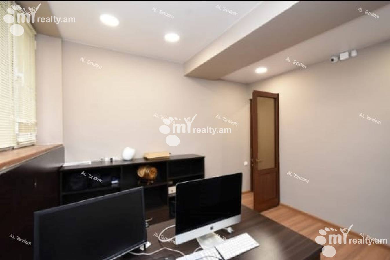 Купить коммерческoе помещение Вардананц ул, Центр Ереван, 123078