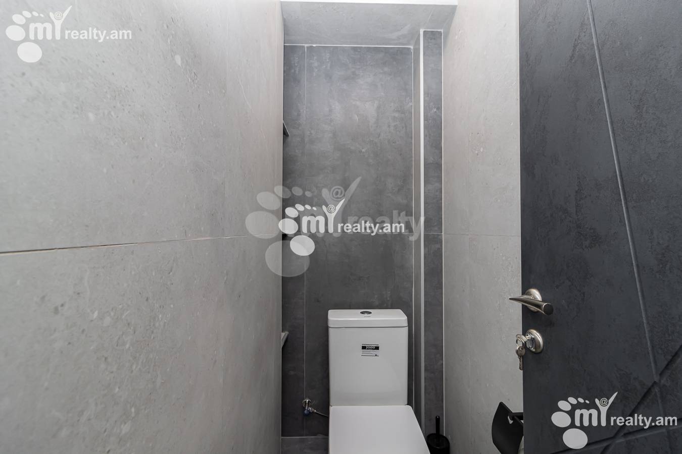 2 bedroom apartment for sale خیابان م. خورِناتسی, مرکز شهر ایروان, 144875