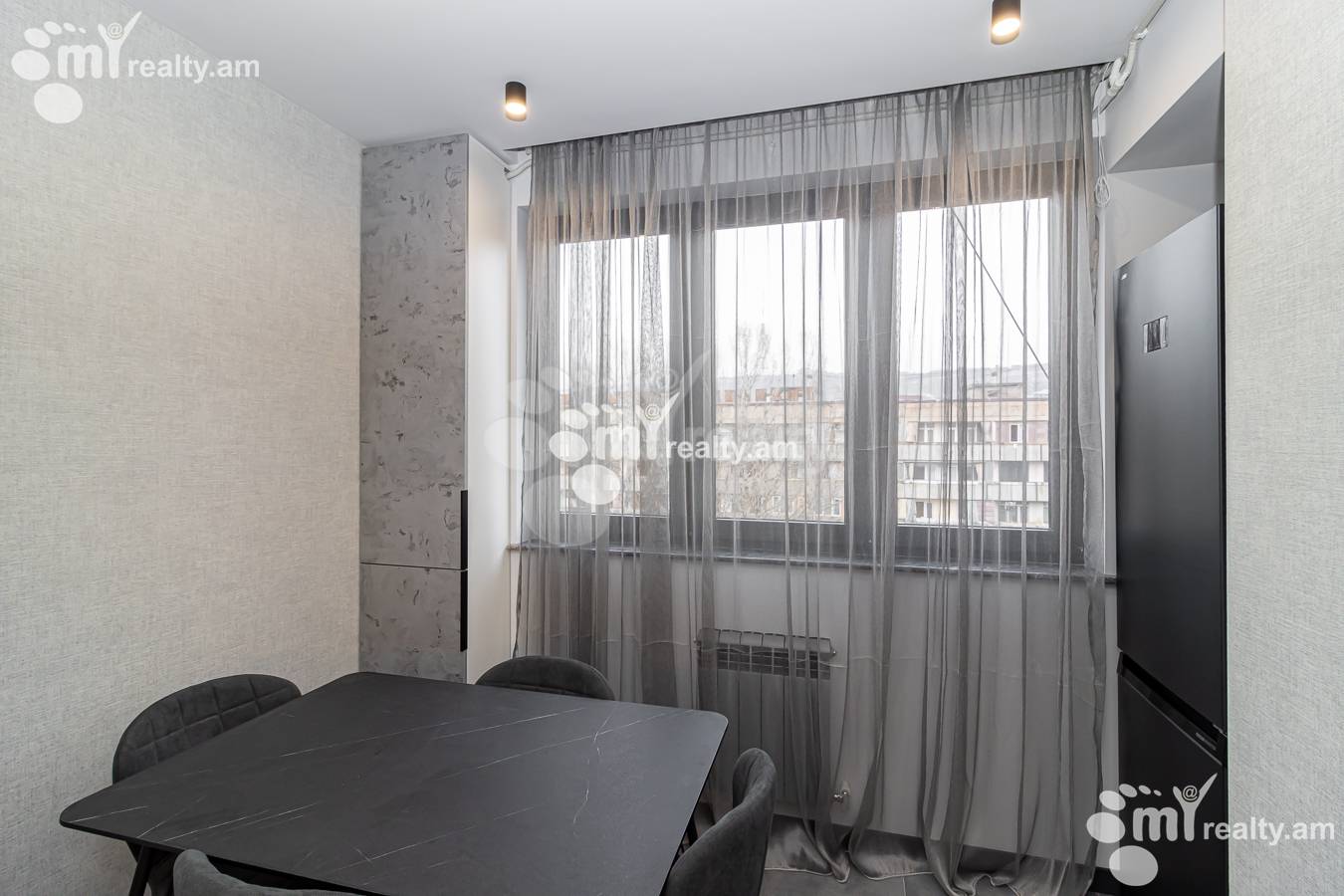 2 bedroom apartment for sale خیابان م. خورِناتسی, مرکز شهر ایروان, 144875