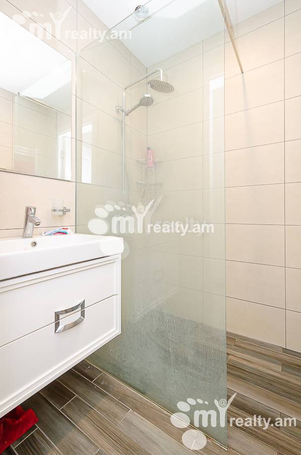 Снять 3 комнатную квартиру Орбели Ехбайрнери ул, Арабкир Ереван, 150471