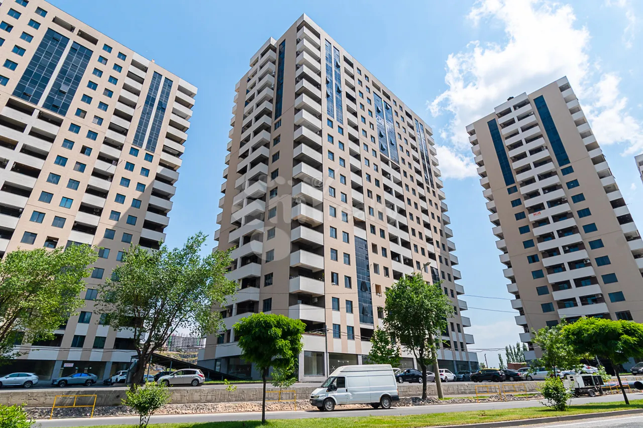 3 bedroom apartment for sale Mikoyan St, Davtachène Yerevan, 160711