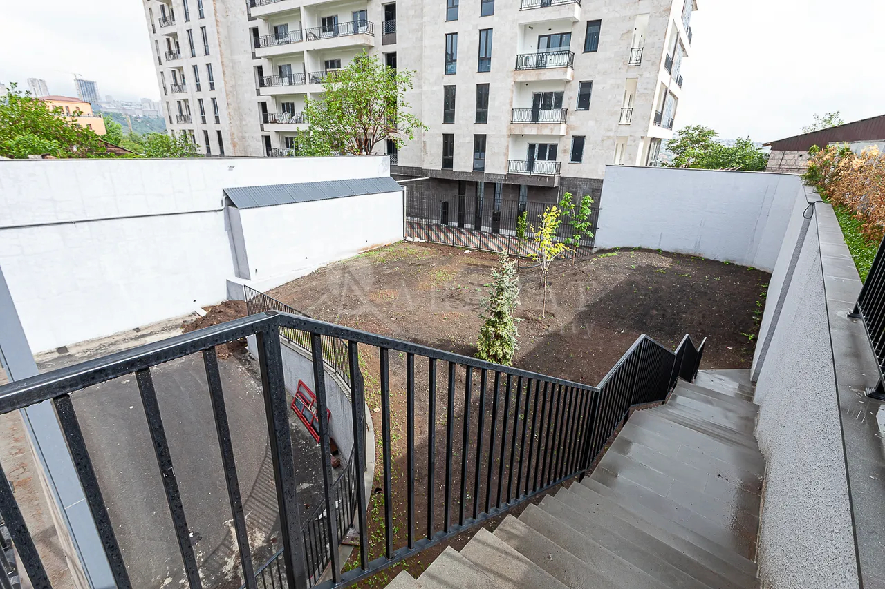 3 սենյականոց բնակարան  Գոգոլի փող., Քանաքեռ-Զեյթուն Երևան, 157788