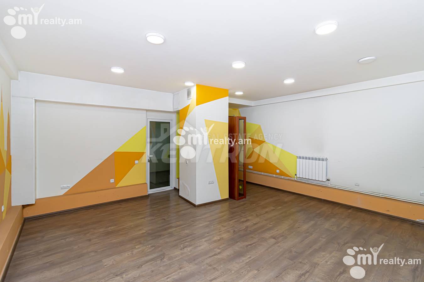 Снять коммерческoе помещение Корюн ул, Центр Ереван, 153681