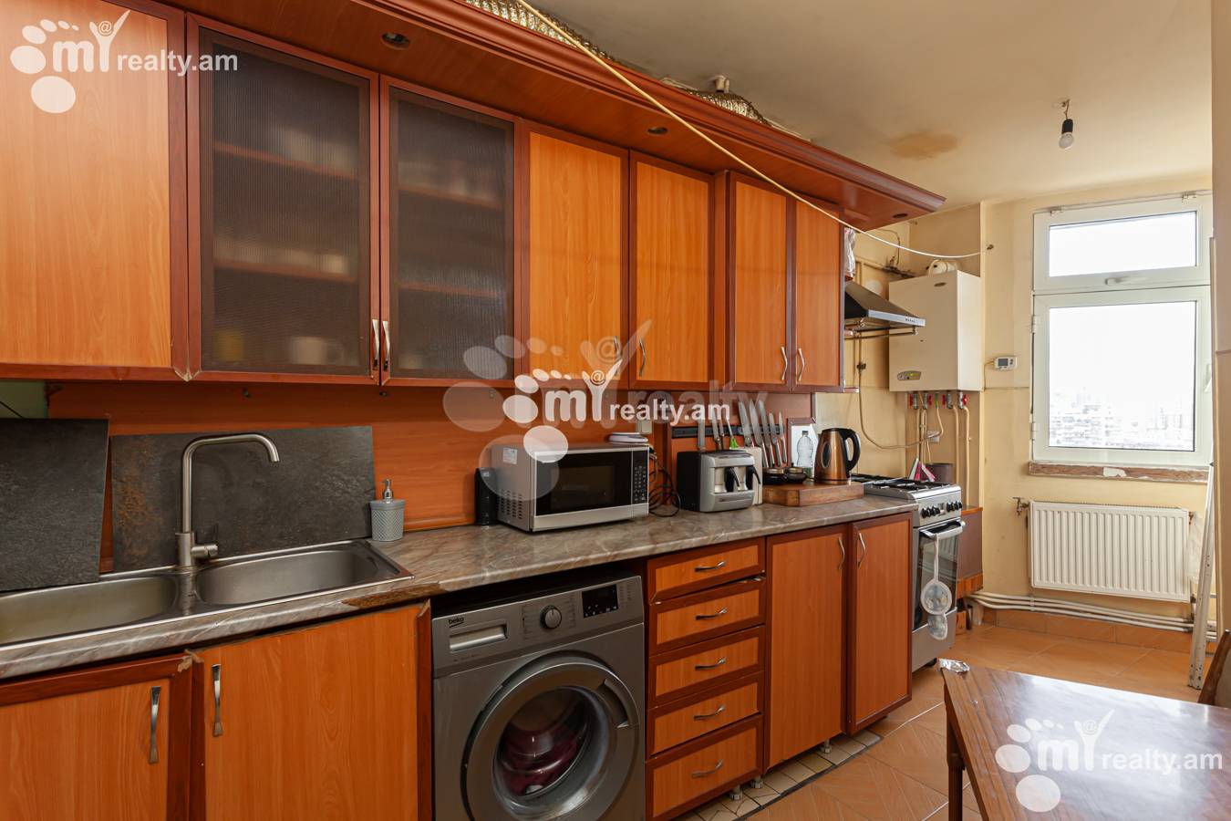 4 սենյականոց բնակարան  Ե. Քոչար փող, Կենտրոն Երևան, 149605