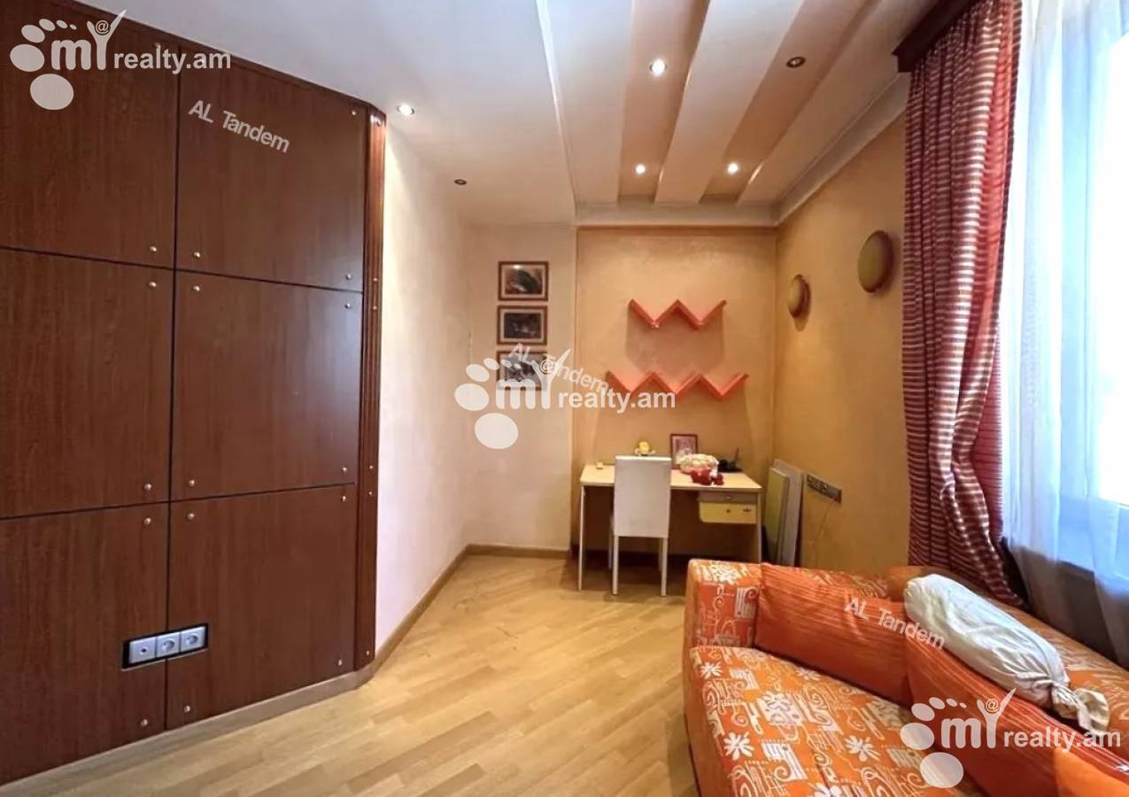 4 bedroom apartment for sale Tamanyan St, Center Yerevan, 156212