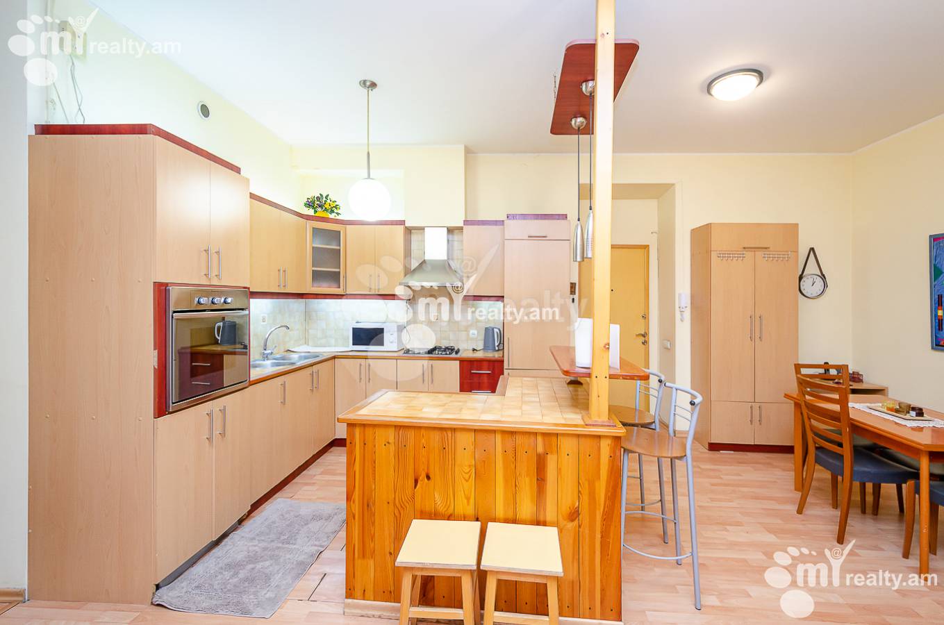 4 bedroom apartment for rent خیابان پوشکین, مرکز شهر ایروان, 151207