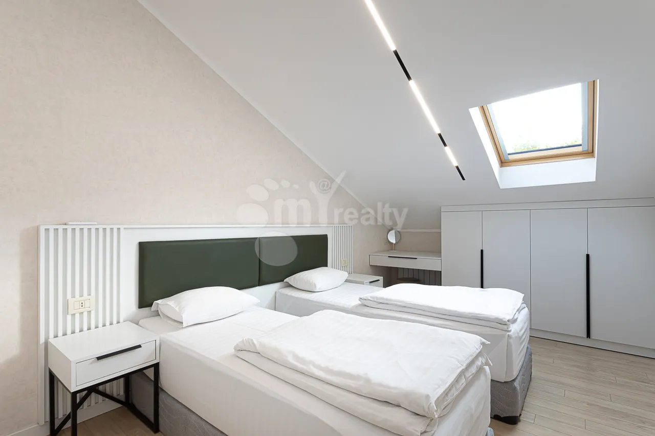 3 bedroom apartment for sale خیابان آرام, مرکز شهر ایروان, 159472