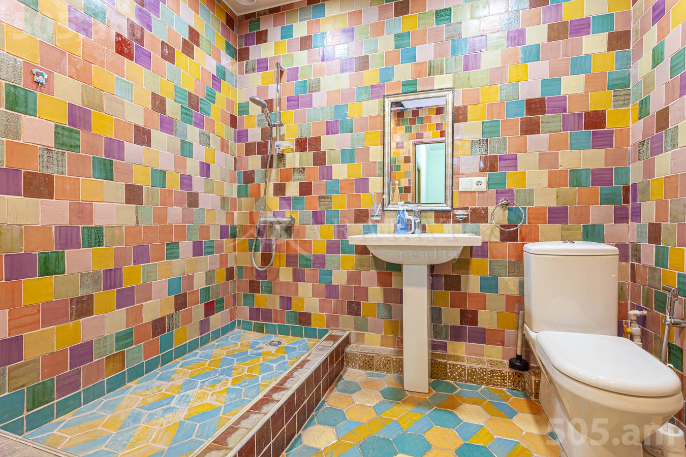 5 bedroom apartment for sale خیابان آرگیشتی, مرکز شهر ایروان, 154749