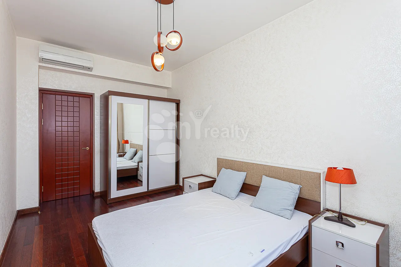 3 bedroom apartment for rent Tamanyan St, Center Yerevan, 157574