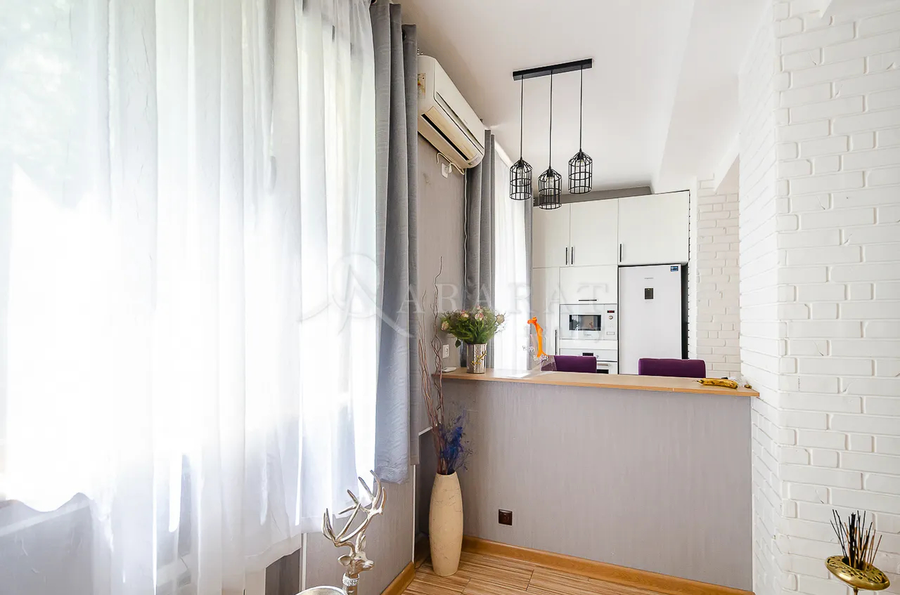 Снять 2 комнатную квартиру Бузанд ул, Центр Ереван, 158905