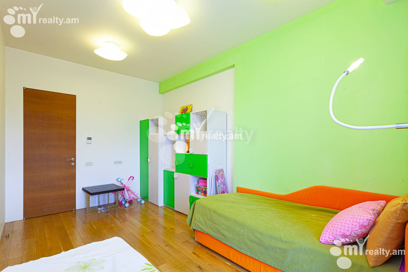 4 bedroom apartment for rent Vardanants St, Center Yerevan, 144857