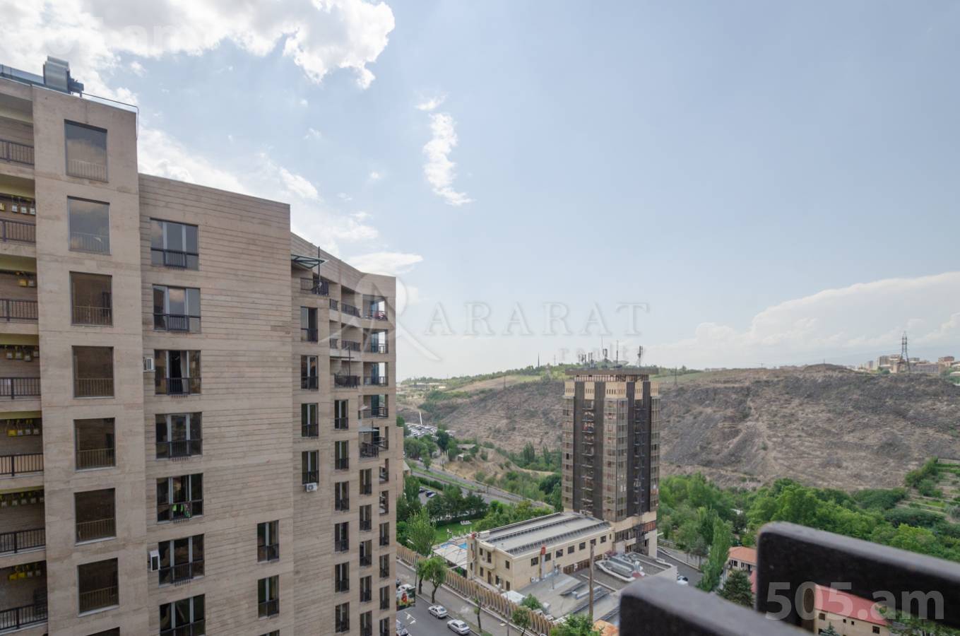 3 bedroom apartment for sale Paronyan St, Center Yerevan, 138364