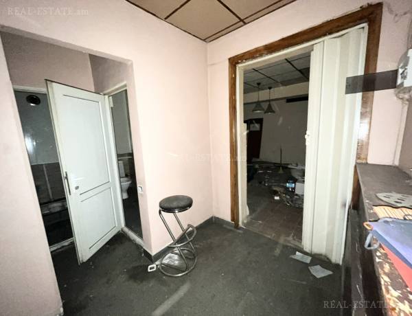 komercion-vardzakalutyun-Yerevan-Center