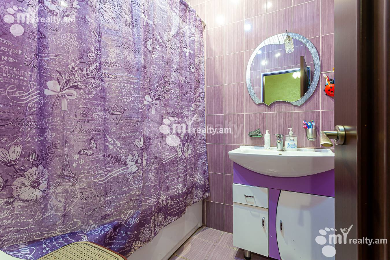 Купить 3 комнатную квартиру Царав Ахбюр ул., Аван Ереван, 142957