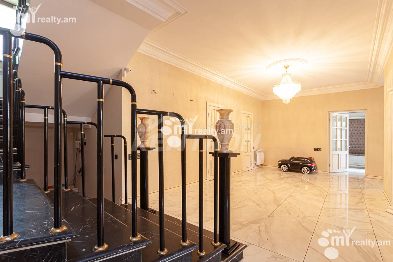 House for sale خیابان سِپوه, عربگیر ایروان, 155978