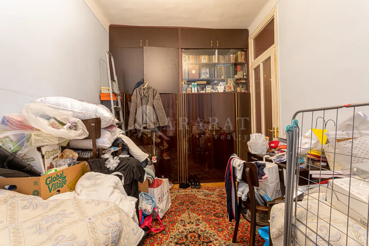 3 bedroom apartment for sale خیابان تیگران مِتس, مرکز شهر ایروان, 157731