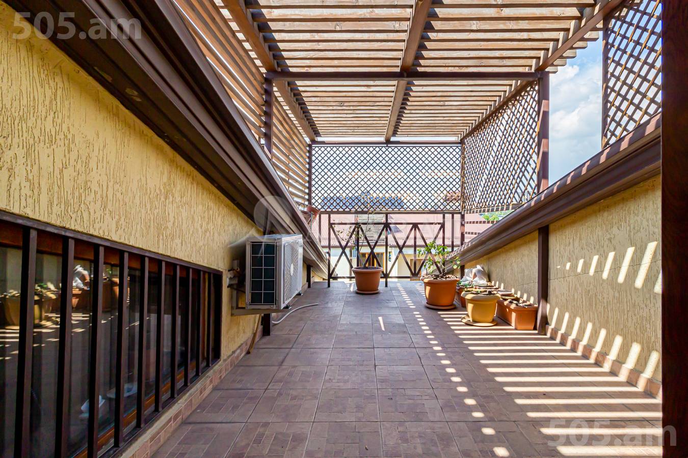 6 սենյականոց բնակարան  Ծարավ Աղբյուրի փող., Ավան Երևան, 152079