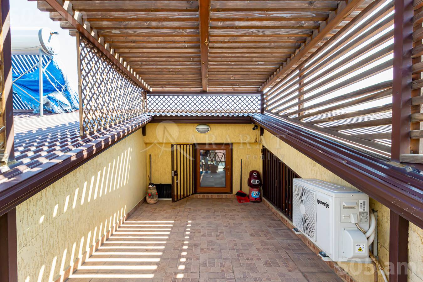 6 սենյականոց բնակարան  Ծարավ Աղբյուրի փող., Ավան Երևան, 152079