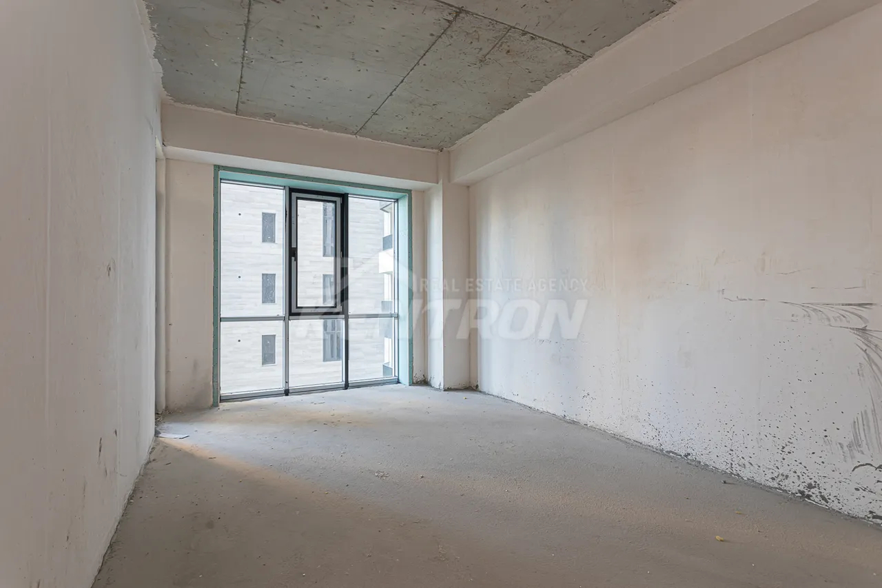 4 bedroom apartment for sale خیابان گِریبودوف, عربگیر ایروان, 157526