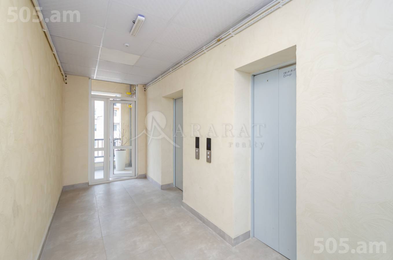 Купить 4 комнатную квартиру Фучик ул, Ачапняк Ереван, 153417