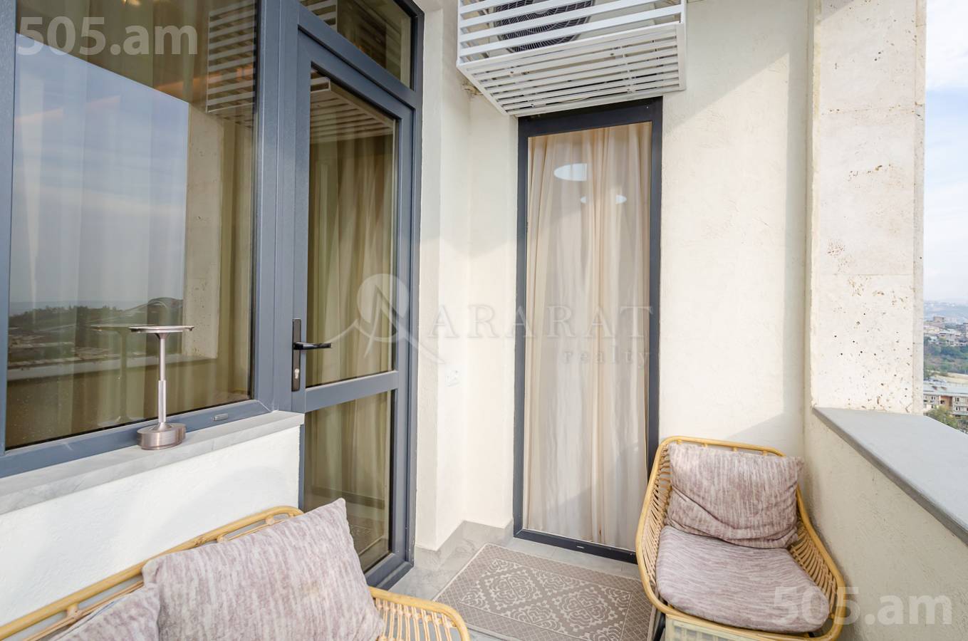 Купить 4 комнатную квартиру Фучик ул, Ачапняк Ереван, 153417