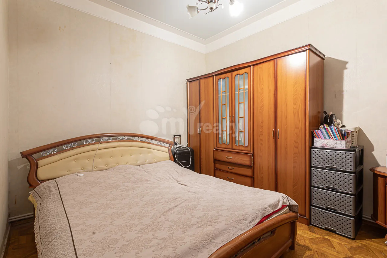 3 bedroom apartment for sale خیابان پارونیان, مرکز شهر ایروان, 157421