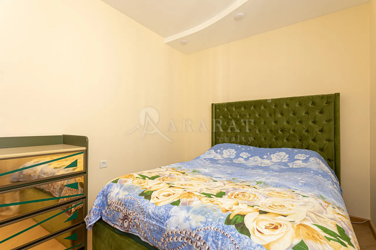 5 bedroom apartment for rent Spendiaryan St, Center Yerevan, 158572