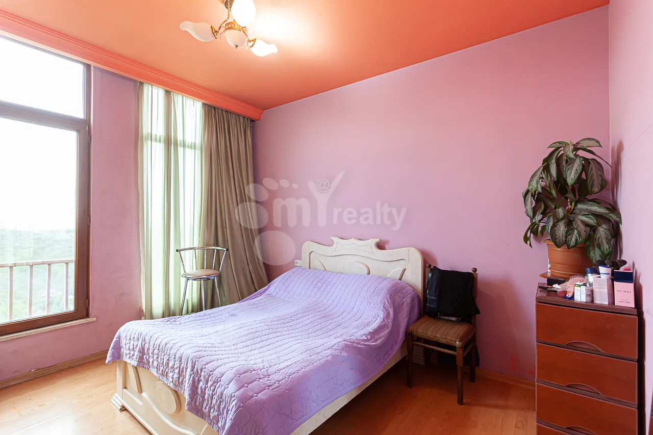 3 bedroom apartment for sale Orbeli Yeghbayrner   St, Arabkir Yerevan, 160353