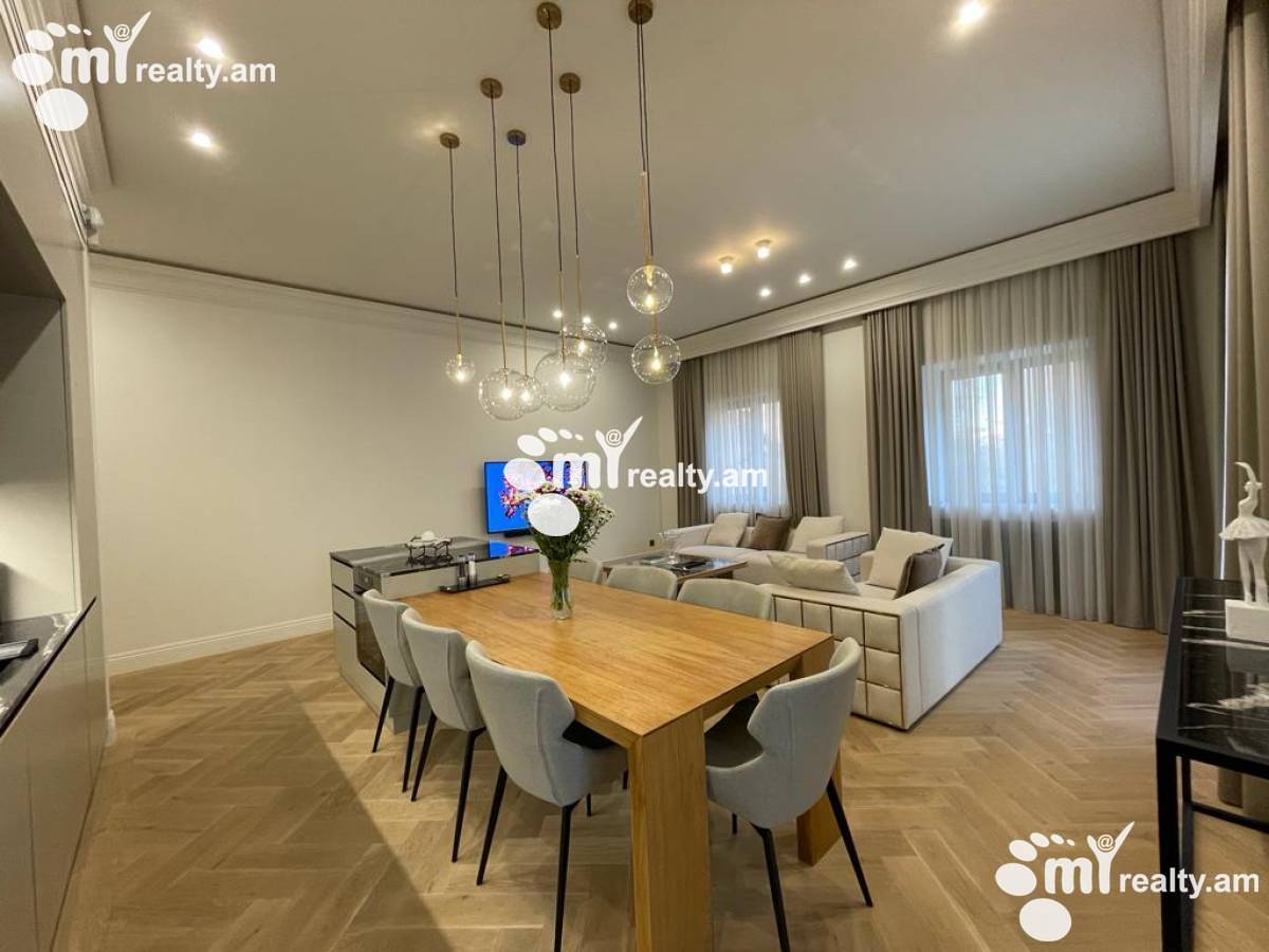 3 սենյականոց բնակարան  Մոսկովյան փող, Կենտրոն Երևան, 137192