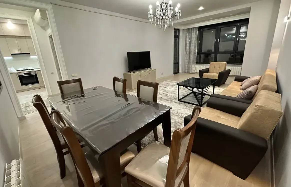 3 bedroom apartment for rent خیابان آرام, مرکز شهر ایروان, 161412