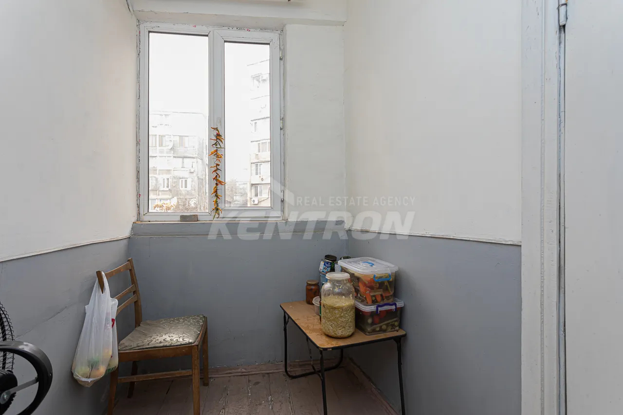 Купить 2 комнатную квартиру Д. Демирчян ул, Центр Ереван, 158228