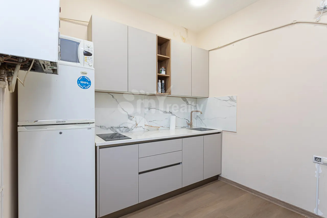 3 bedroom apartment for sale Mashtots Ave, Center Yerevan, 157495