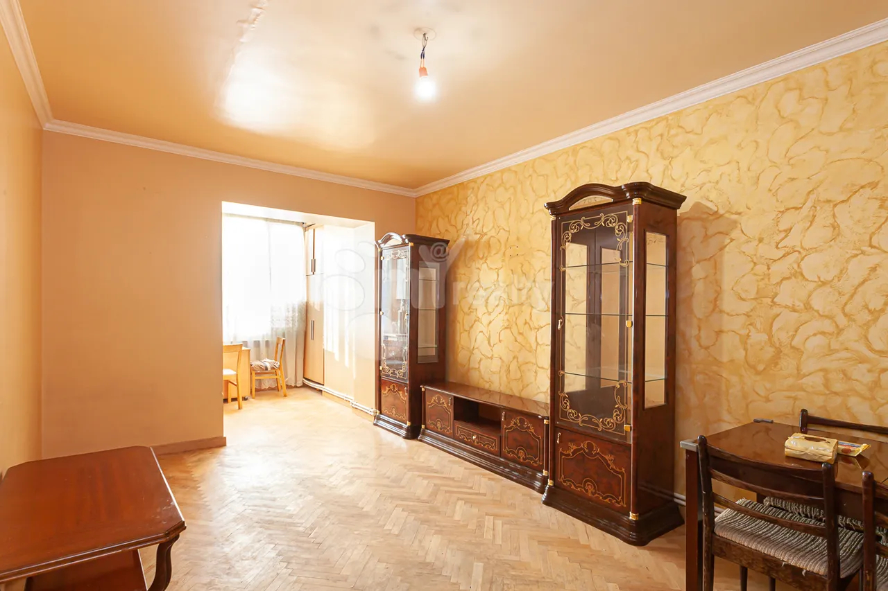 3 bedroom apartment for sale Zakyan St, Center Yerevan, 160263