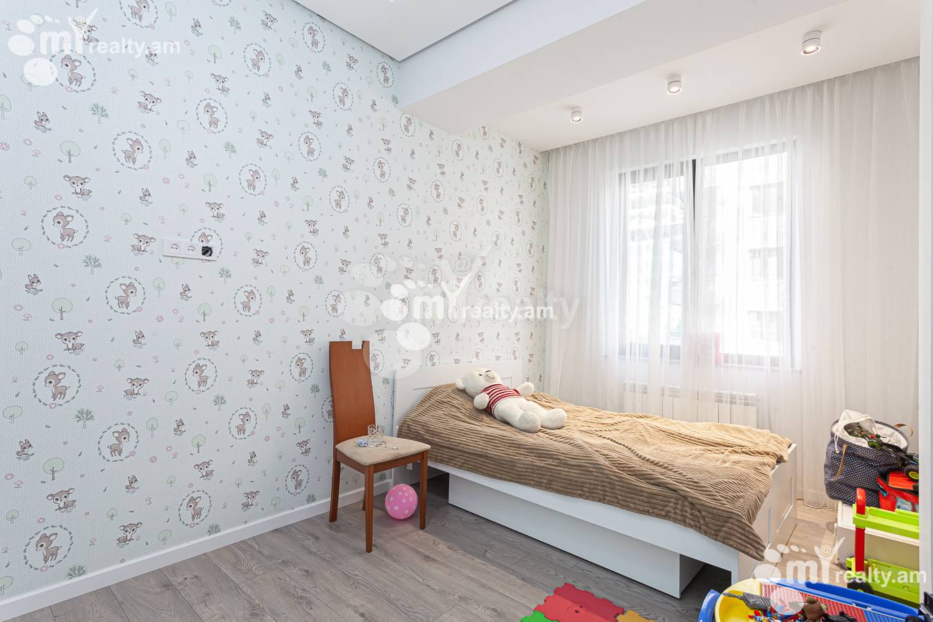 3 bedroom apartment for sale خیابان آدونس, عربگیر ایروان, 156386