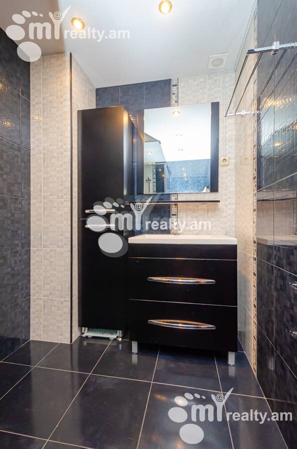 3 bedroom apartment for rent Riga St, Arabkir Yerevan, 139559