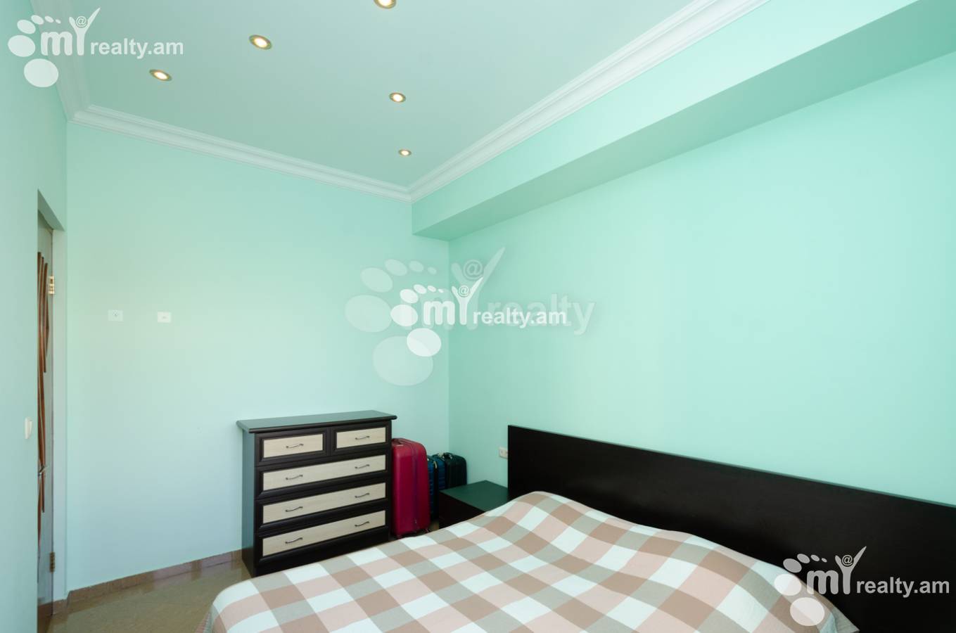 3 bedroom apartment for rent Riga St, Arabkir Yerevan, 139559