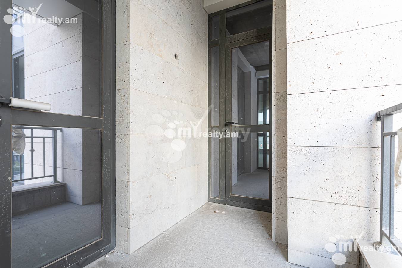 3 bedroom apartment for sale خیابان آرشاکونیاک, مرکز شهر ایروان, 156380